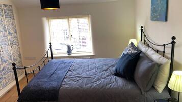 Mökki | 2 makuuhuonetta, silitysrauta/-lauta, ilmainen Wi-Fi, vuodevaatteet