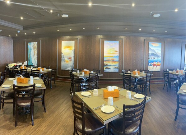 Restaurant - HKH HOTEL (Dubai)