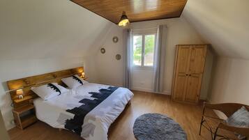 3 sovrum, skrivbord, strykjÀrn/strykbrÀda och resesÀng