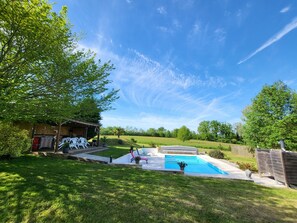 Indoor pool, outdoor pool - Maison de Campagne Avec Piscine (Rives)