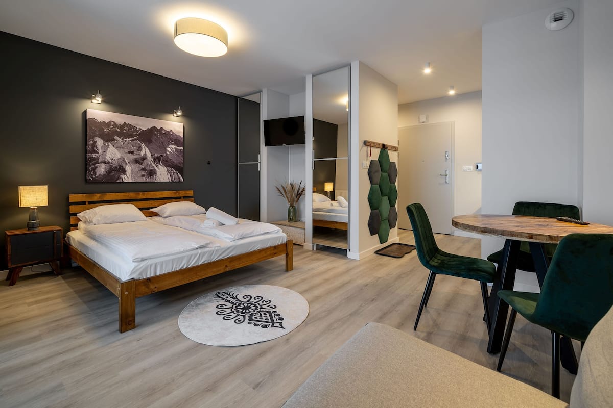 Monolocale Classic | 1 camera, ferro/asse da stiro, Wi-Fi gratuito, lenzuola