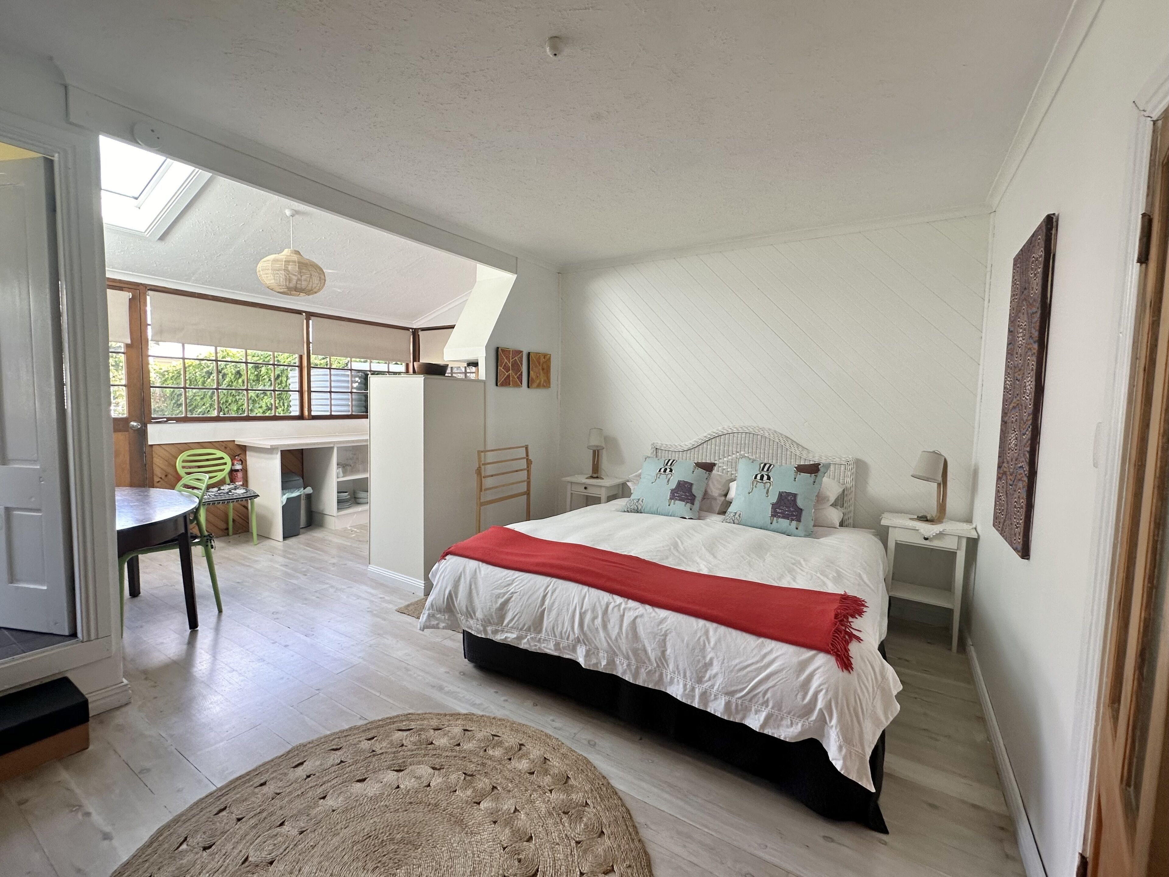 1 bedroom, bed sheets