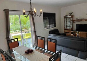 Télévision à écran plat