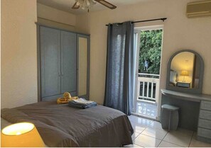 3 chambres, fer et planche à repasser, Wi-Fi, draps fournis