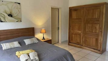 3 Schlafzimmer, Bügeleisen/Bügelbrett, WLAN, Bettwäsche