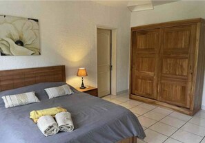 3 Schlafzimmer, Bügeleisen/Bügelbrett, WLAN, Bettwäsche