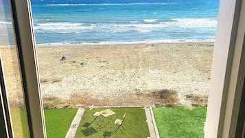 Beach/ocean view