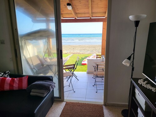 Mattis Seafront Beachhouse