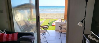 Mattis Seafront Beachhouse