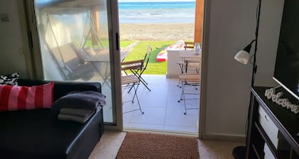 Mattis Seafront Beachhouse