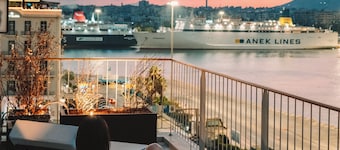 Mitsis N'U Piraeus Port