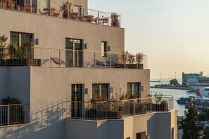 Front of property - evening/night - Mitsis N'U Piraeus Port  (Piraeus)