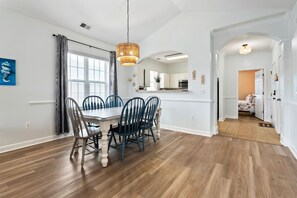 Dining - Havens 3BR condo with Norman Golf Course Views (North Myrtle Beach)