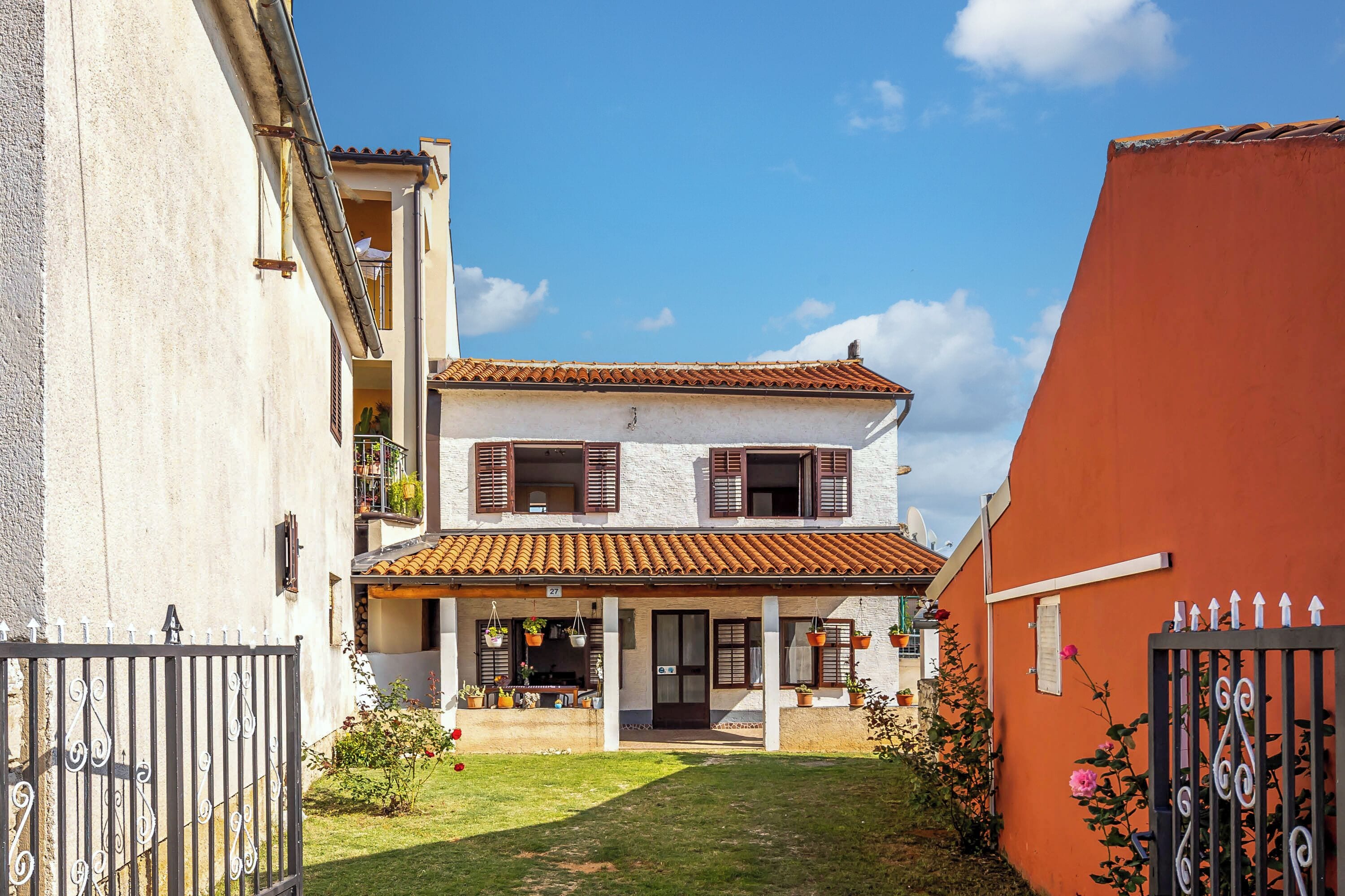 Familienhaus, 2 Schlafzimmer, Mikrowelle (Lovely House Luiza) | Außenbereich