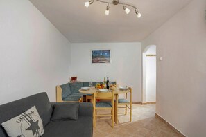 Maison familiale, 2 chambres, four à micro-ondes (Lovely House Luiza) | Intérieur