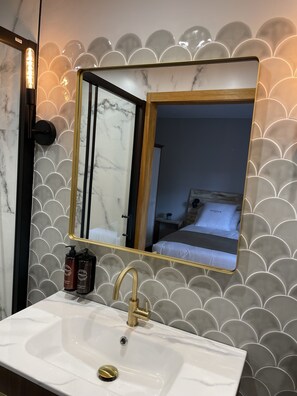 5 bedrooms, iron/ironing board, WiFi, bed sheets - El Refugio de Haro (Haro)
