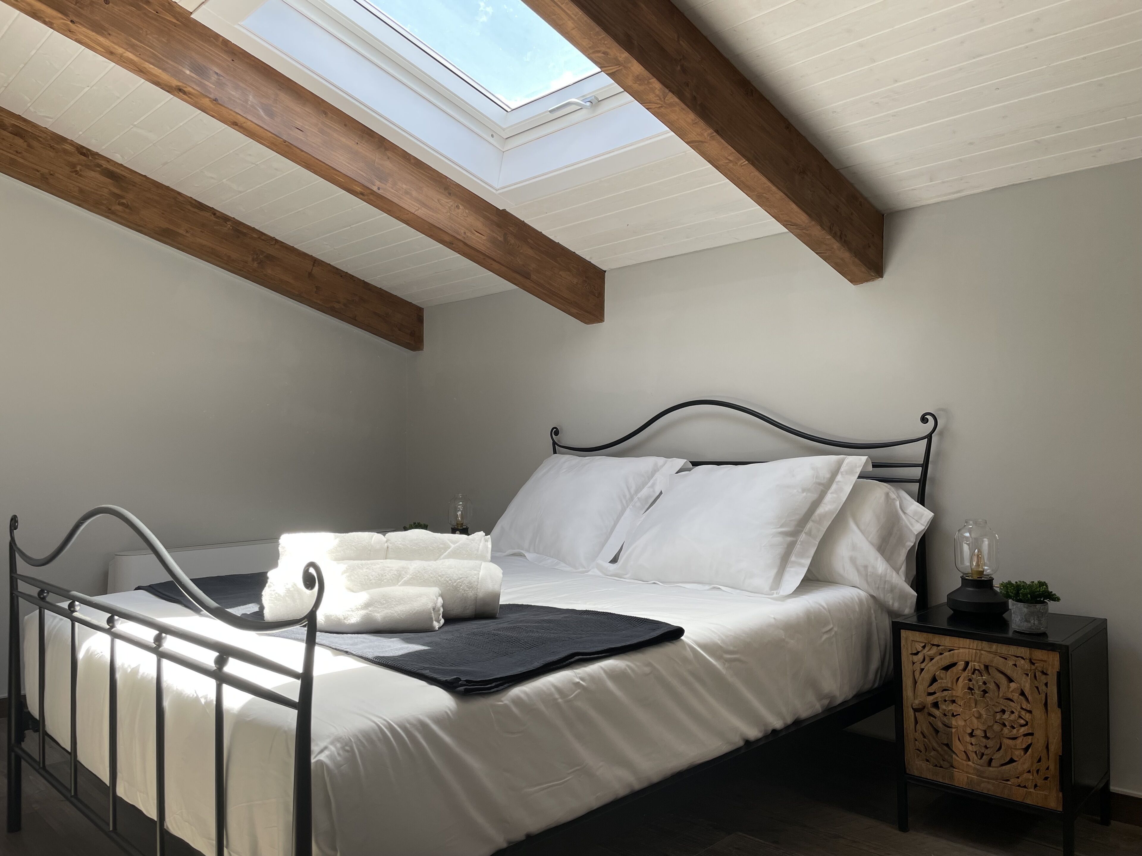 5 slaapkamers, een strijkplank/strijkijzer, wifi, beddengoed