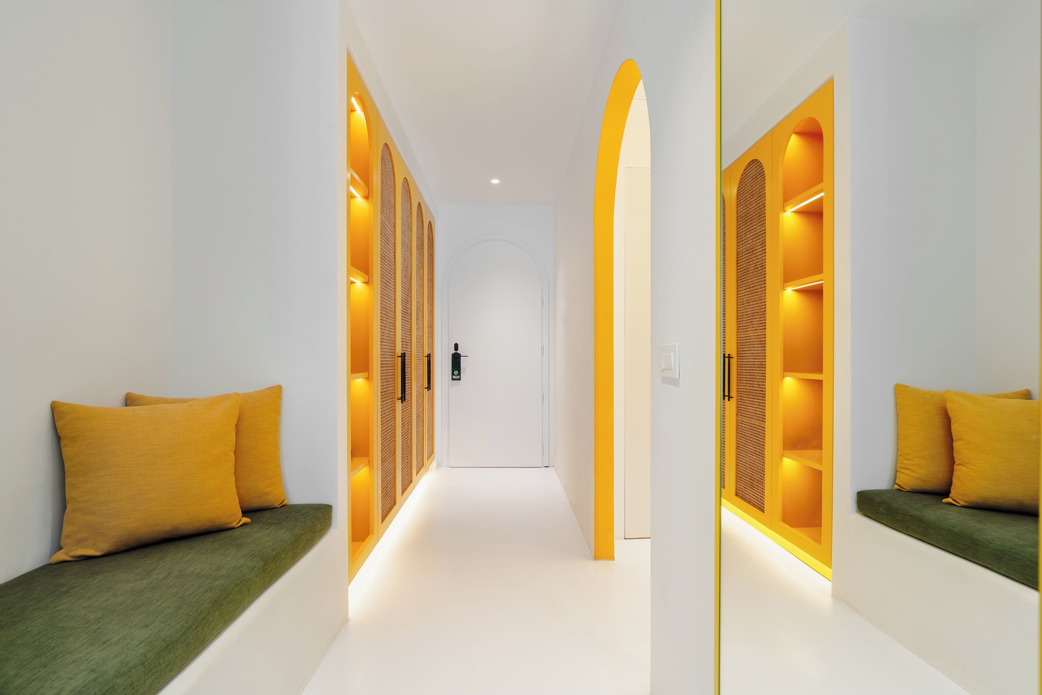 Premium Side Sea View Room | Minibar, in-room safe, individually decorated, desk