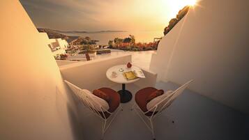 Superior Double Room Sea View | Minibar, caja de seguridad en la habitación y decoración personalizada