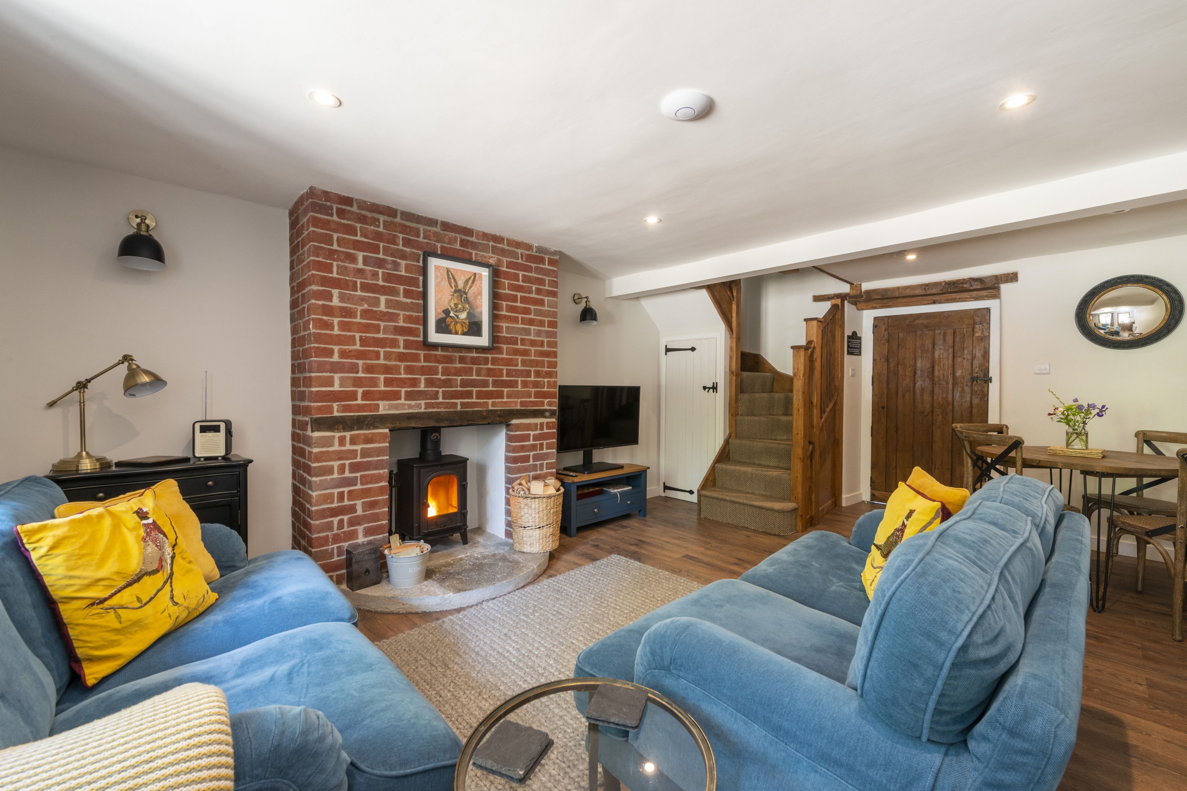 Log Burner, Heated Pool, Pub- What's Not To Like! - Dorset