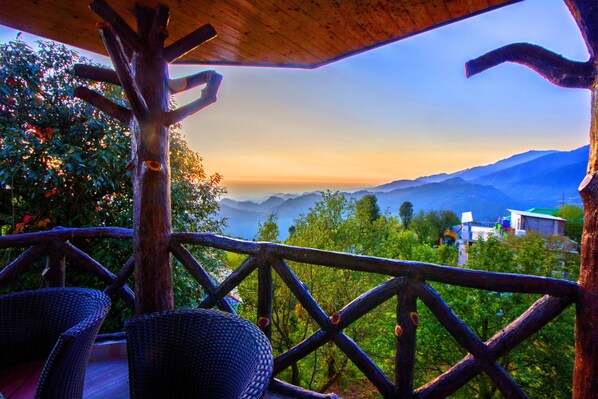 Terrace/patio - Katson Castle Dharamshala (Dharamshala)