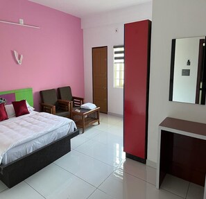 ห้องพรีเมียร์ | 1 ห้องนอน, ผ้าปูที่นอนฝ้ายอียิปต์, เครื่องนอนระดับพรีเมียม, โต๊ะทำงาน