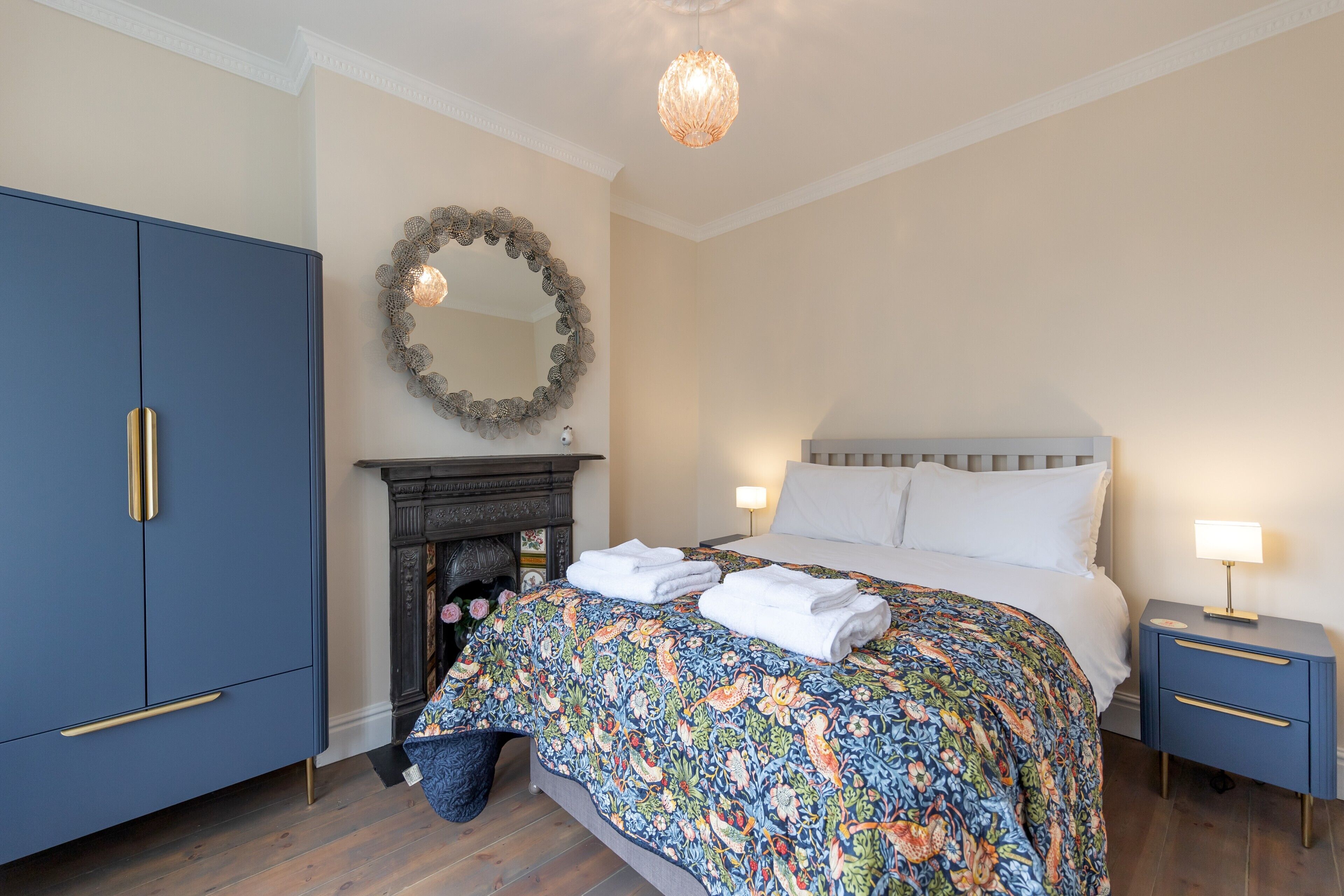 2 bedrooms, desk, iron/ironing board, free WiFi