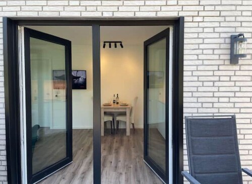 Great location, hotel feel, terrace & BBQ