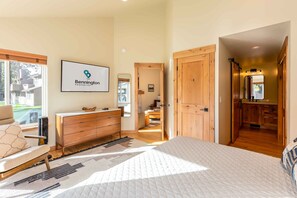 3 habitaciones, cuna de viaje, wifi gratis y ropa de cama