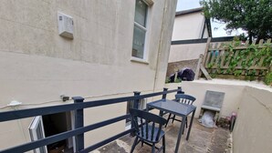 Apartment, 1 Bedroom, Patio | Outdoor dining - Sleep 2 Cosy Flat With Modern Amenities (Brighton)