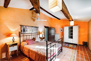 6 chambres, coffre-fort pour ordinateur portable