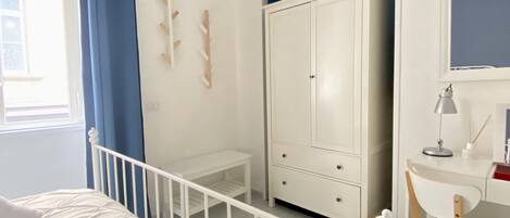 2 soverom, strykejern/-brett, wi-fi og sengetøy