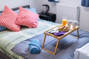 Room 5 | 1 ห้องนอน, พื้นที่ทำงานแบบใช้แล็ปท็อป, ผ้าม่านกันแสง, ห้องเก็บเสียง