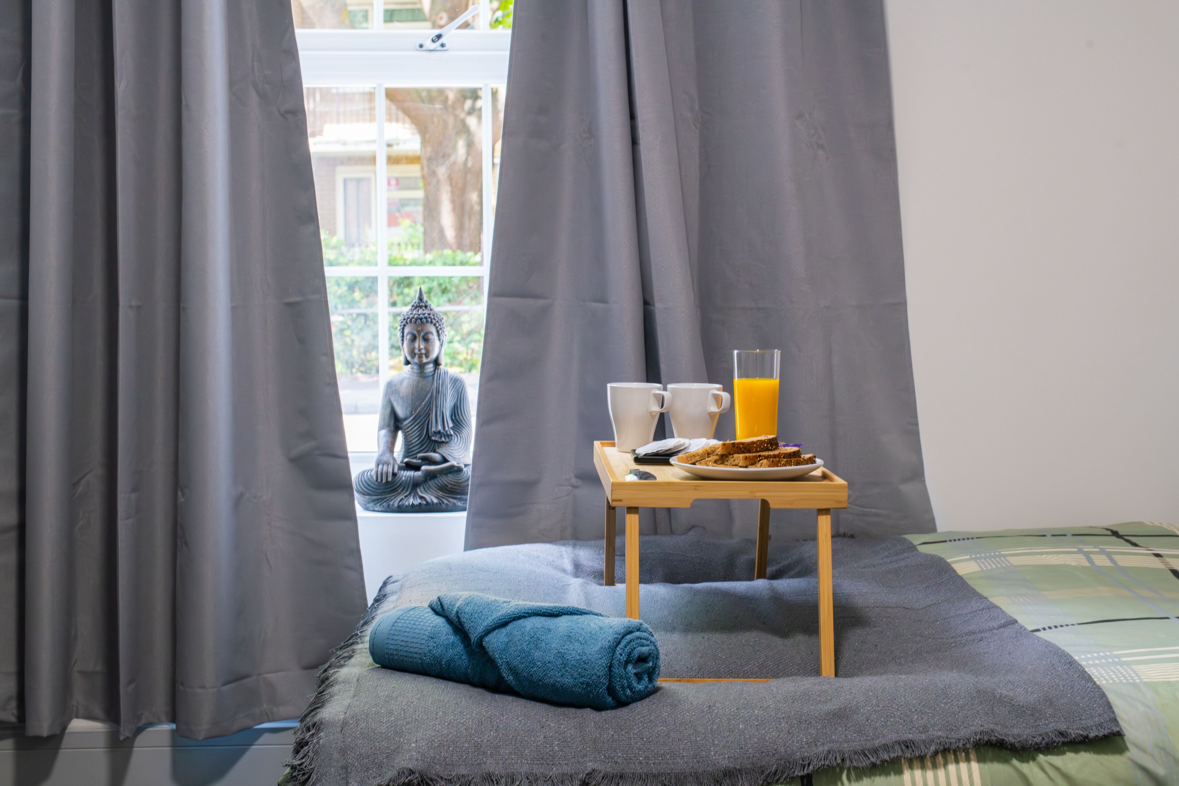 Room 1 | 1 bedroom, laptop workspace, blackout drapes, soundproofing