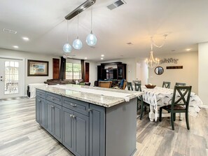 Interior - Nights of Lights! Clean & Close to Everything in St. Augustine! (Saint Augustine South)