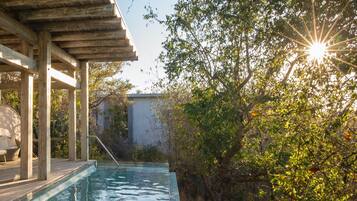 Couples treatment rooms, body treatments, hydrotherapy, aromatherapy