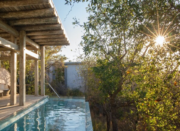 Couples treatment rooms, body treatments, hydrotherapy, aromatherapy