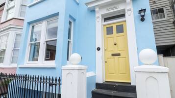 Cottage | Exterior detail