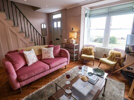 Cottage | Living area