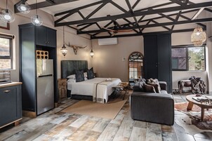 Executive Suite | Egyptian cotton sheets, premium bedding, down comforters