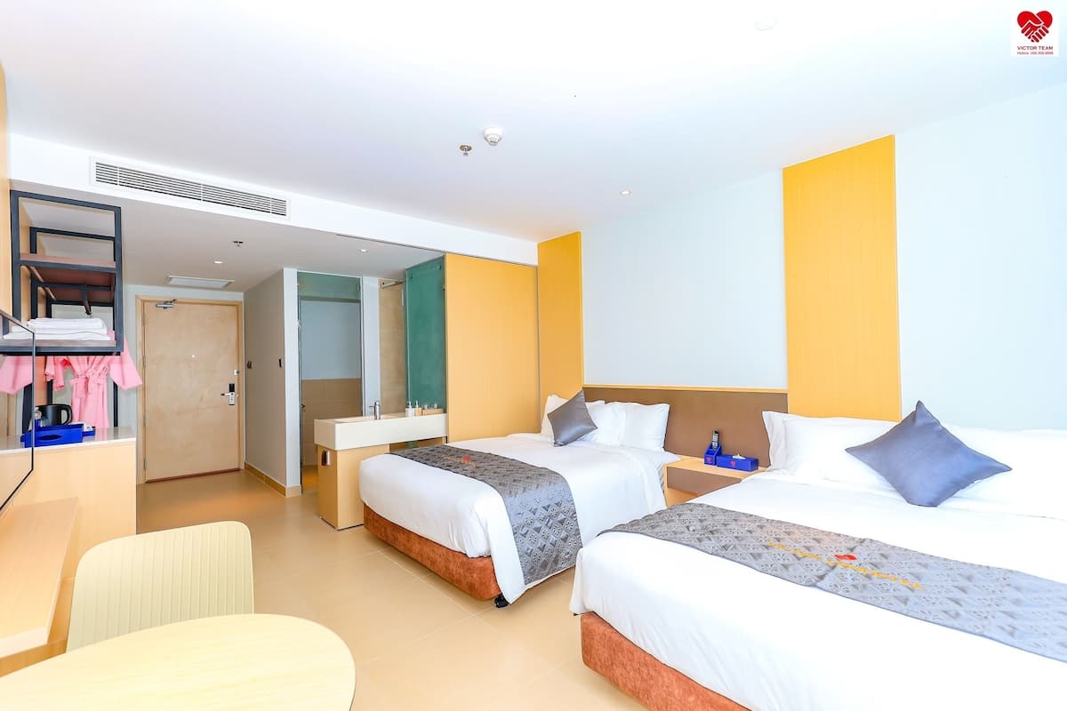Premium bedding, minibar, in-room safe, desk