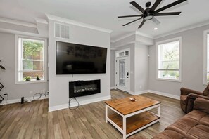 House, Multiple Beds, Kitchen | Living area | TV