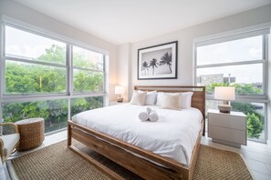 Deluxe Apartment, 2 Bedrooms (Self Check-in with Virtual Front Desk) | Individually furnished, iron/ironing board, free WiFi, bed sheets - Tucker at Palmer Dadeland Miami (Miami)