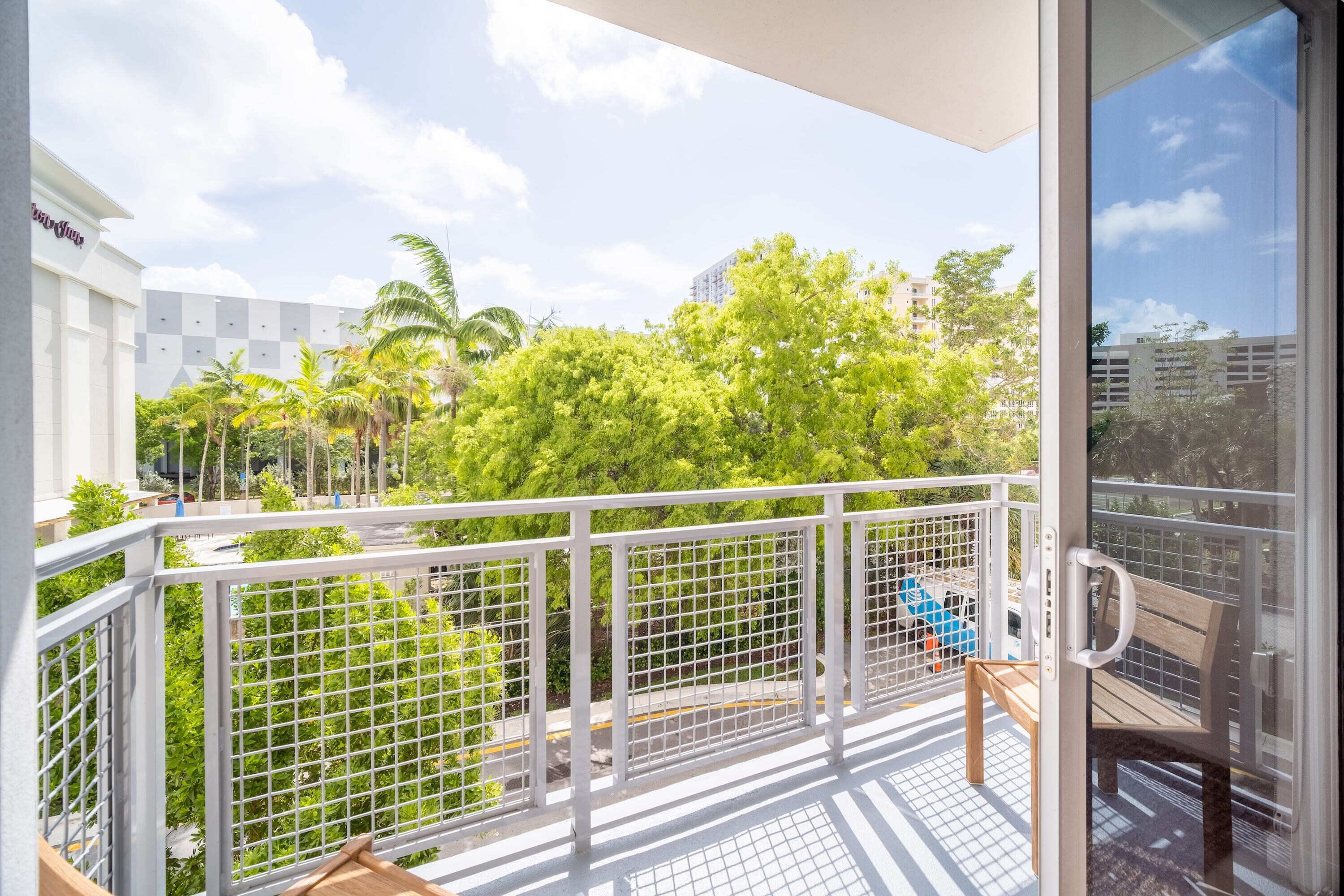 Departamento Deluxe, 2 habitaciones (Self Check-in with Virtual Front Desk) | Balcón