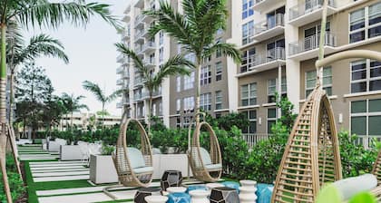 Tucker at Palmer Dadeland Miami