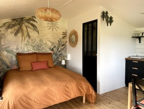 1 bedroom, free WiFi, bed sheets