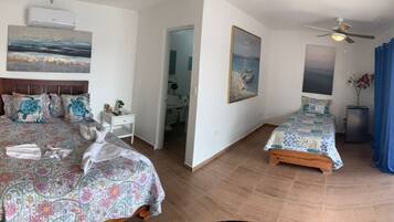 Perhehuone, 1 makuuhuone | Minibaari, ilmainen Wi-Fi, vuodevaatteet