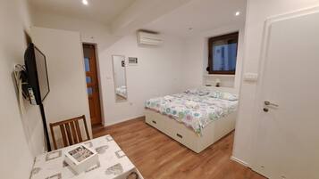 Studio | Kostenloses WLAN, Bettwäsche