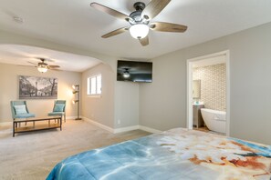 Nhà (3 Bedrooms) | 3 phòng ngủ, khu vực làm việc phù hợp cho laptop 