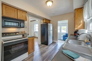 House (2 Bedrooms) | Interior